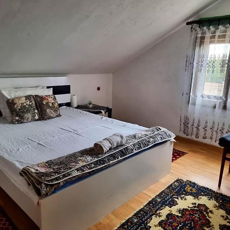 Guesthouse Sobi-Rooms Gradsko Eksteriør bilde